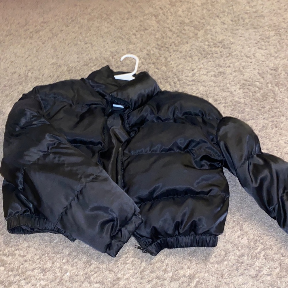 Black puffer coat from Shein that i don’t want anymore